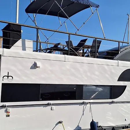 Duerme En Un Barco Moaña